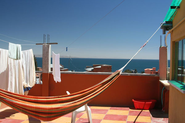 Balcony with Lago Titicaca view