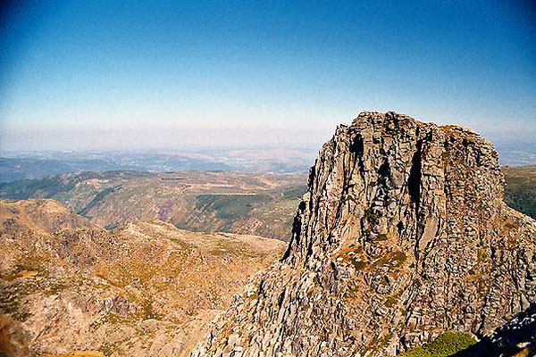 Descending Mount Torre 1,993 m - Central Portugal