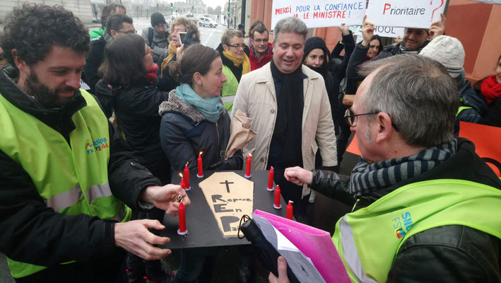 Devant la présidence de l'université - 05/02/19