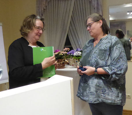 Nicole verabschiedet Meike Wieckhorst, LFV Burg, 