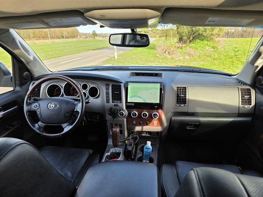 Toyota Tundra TRD 5.7 V8 Overland Pickup mit Offroad Bereifung General Grabber AT3 275/60 R20, Allradantrieb, Untersetzung und grosser Ladefläche für Expeditions- und Overland Reisen in der Schweiz und Nordamerika