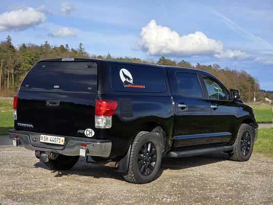 Toyota Tundra TRD 5.7 V8 Overland Pickup mit Offroad Bereifung General Grabber AT3 275/60 R20, Allradantrieb, Untersetzung und grosser Ladefläche für Expeditions- und Overland Reisen in der Schweiz und Nordamerika