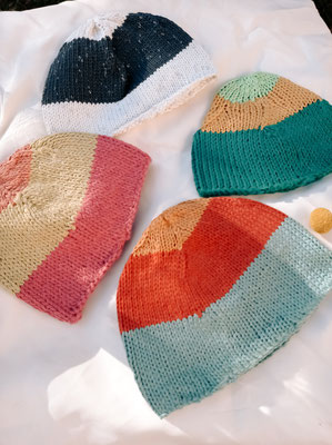 Cappellini "Ghiaccioli" per bimbi unisex 6 mesi - 3 anni- 15,00€