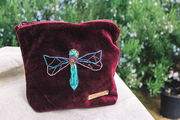 Dragonfly - Beauty bag, borsa portatutto in velluto - 35€ 