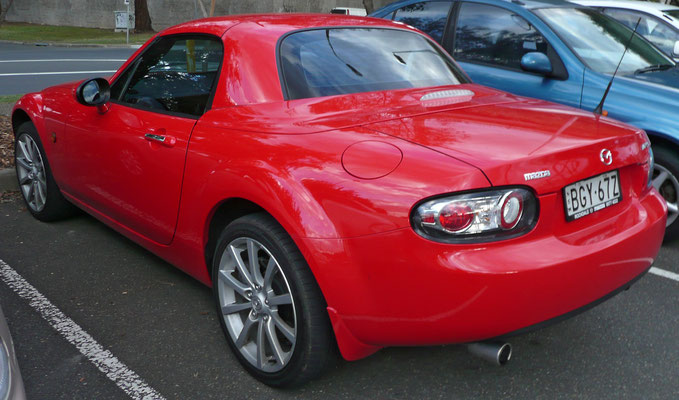 Mazda MX-5 (NC) Roadster-Coupe