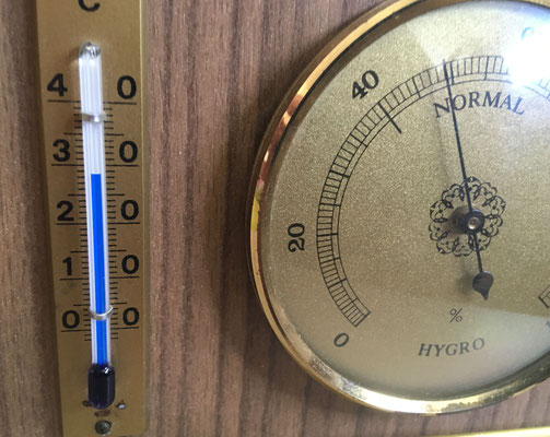 Raum 2 Temperatur 28 °Cnur  mit Ventilator an Raum 1 durch 2 Türen angekoppelt.