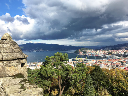 Am Tag darauf besuchen wir Vigo, unsere letzte Station vor der portugiesischen Grenze, wo wir eine E-Bike-Tour in die Stadt unternehmen.