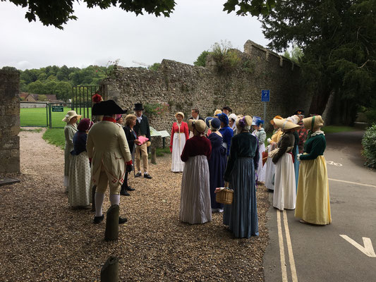 Zu ihrem 200. Todestag tragen viele Leute in Winchester Kleider aus dieser Zeit. Ein interessanter Anblick in der historischen Umgebung.