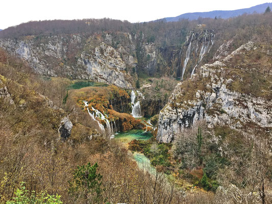 Der Plitvicer-Nationalpark wurde 1949 gegründet und ist einer der ersten Nationalparks in Südeuropa und auch eines der ersten weltweit ernannten UNESCO-Weltnaturerbe. 