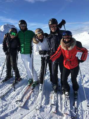 Skifahren bei diesen Bedingungen, zuerst mit Marcel in Brigels und hier in Davos zusammen mit Verena, Michi, Rahel und Fabian, hat einfach Spass gemacht.