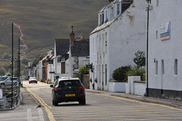 Das langezogene Dorf, mit den weiss getünchten Häusern, war einst Zentrum der Heeringfischerei an der schottischen Westküste.