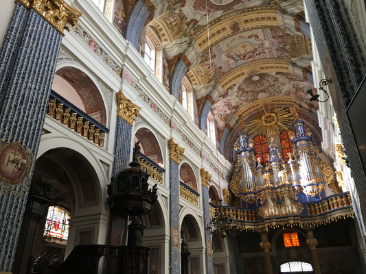 Für Touristen und Pilger werden täglich mehrere Orgelkonzerte durchgeführt. Ein bleibendes Erlebnis in diesem beeindruckenden Gotteshaus.