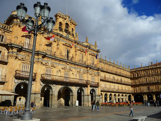 Der Plaza Major von Salamanca soll einer der schönsten Stadtplätze in ganz Spanien sein. 