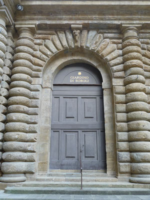 Beim Eingang zum "Giardino di Boboli".