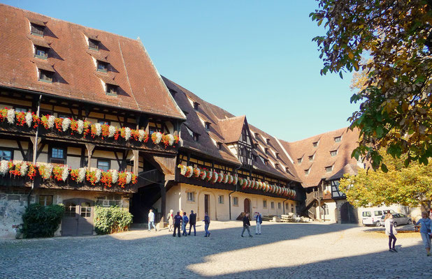 Die alte Hofhaltung Bamberg, diente früher als Wohn- und Wirtschaftsgebäude des bischöflichen Sitzes.