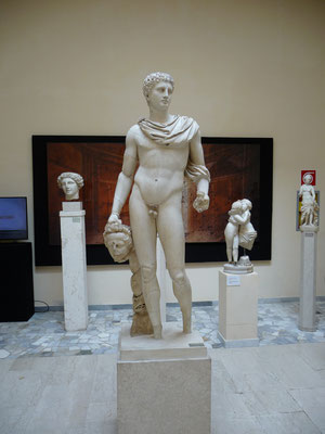 Im Römer-Museum von Ostia sind alle Originalskulpturen ausgestellt,... 