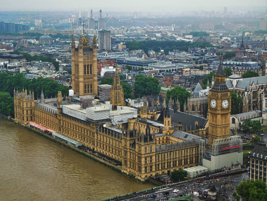 Das Westminster ist auf dem Riesenrad ideal zum fotografieren. Der Big-Ben-Turm, der seit 2012, zum 60-jährigen Jubiläum der Thronbesteigung der Queen, gemäss Parlamentsbeschluss nun Elisabeth-Tower heisst.