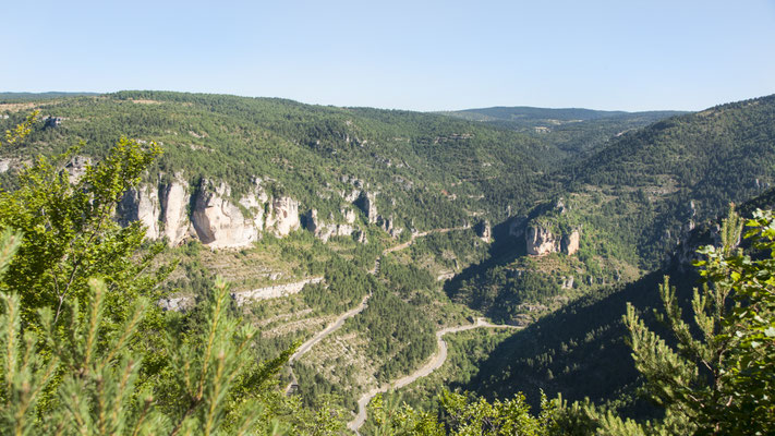 gorges-de-la-jonte-vacances-sport-et-nature-hebergement-en-gite-de-charme-avec-piscine-privee-le-colombier-saint-veran-occitanie-credit-photo-mcg