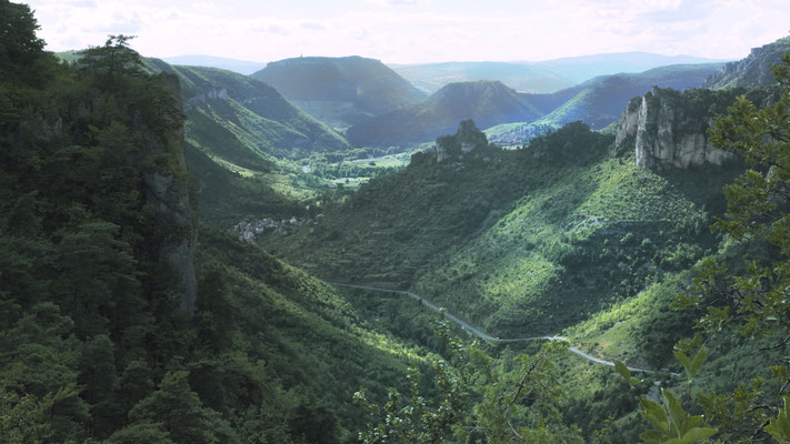 les-gorges-de-la-jonte-aval-vacances-sport-et-nature-hebergement-en-gite-d'-exception-le-colombier-saint-veran-aveyron-meuble-de-tourism5-etoiles-credit-photo-mcg