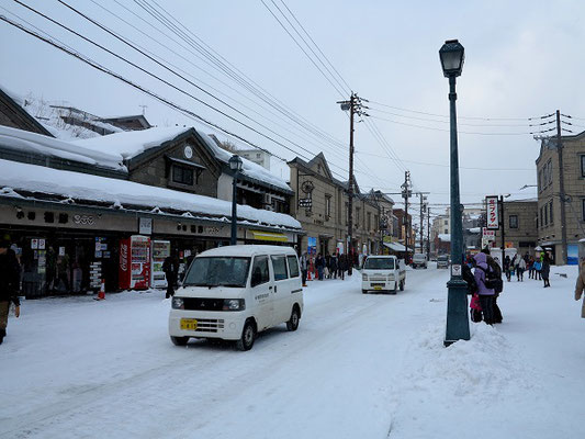 雪の堺町通り