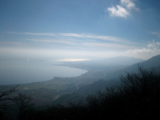 琵琶湖南湖方面を望む