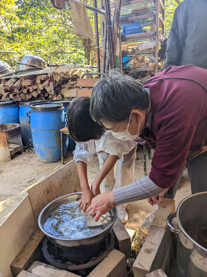 参加の方には小学生の方も。楽しんで参加してくれました。