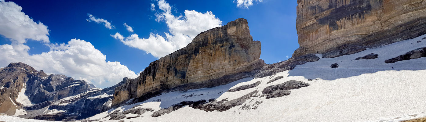 PIRINEOS