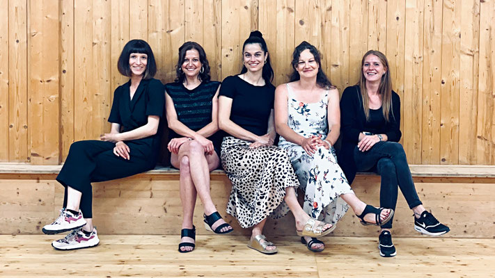 Das neugewählte Vorstandsteam mit Alessia Kern, Annabelle Weishaupt, Carmen Zingg, Petra Harzenetter und Claudia Schiess.