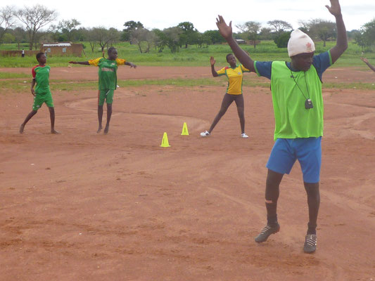 Training während des Fußball-Bildungscamps, August 2015