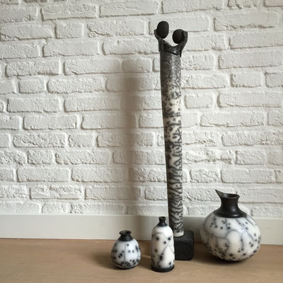 naked raku gepolijst beeld ca. 60 cm hoog € 185, bolvaas groot € 65