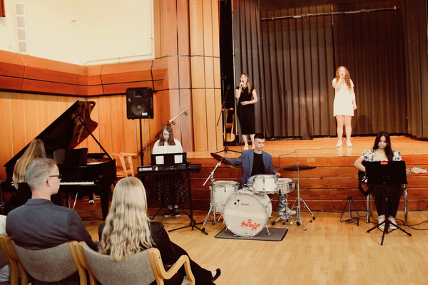 Die Schulband "Blue hearts"