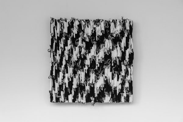 Barbara Reck-Irmler · Board Nr. 14 · 2023 · Textil, Holzfaserplatte · 45 x 45 cm