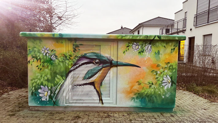 Anspruchsvolle Auftragsmalerei mit fotorealistischer Anmutung und Tiefenwirkung auf einem Kleinobjekt. Appolloart steht für künstlerische Qualität bei Fassadenprojekten im gesamten Bundesgebiet.