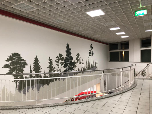 Wandgestaltung edel im Innenraum Kaufland