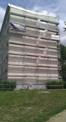 Fassadenkünstler verschönern für Wohnungsbaugesellschaft Fassaden Giebel mit Kunstwerk Prenzlau Strausberg