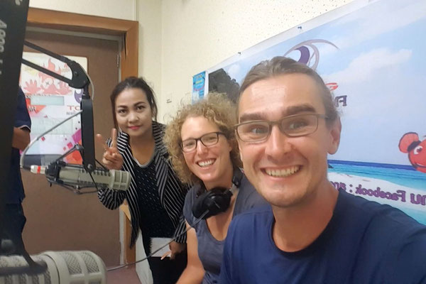 Wir beim Interview im Radio