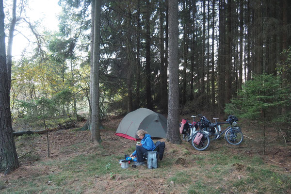 Zelten im Wald