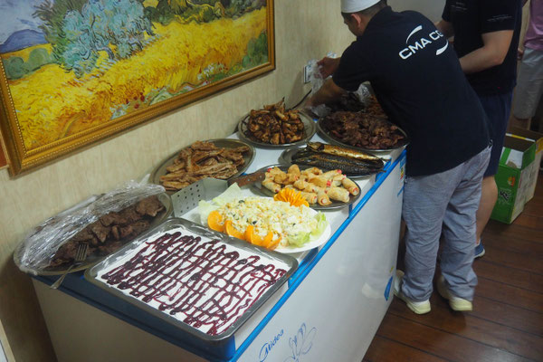Zum Fleisch gibt's Kuchen - Radreise / Cycletouring - Alles in 12 Taschen