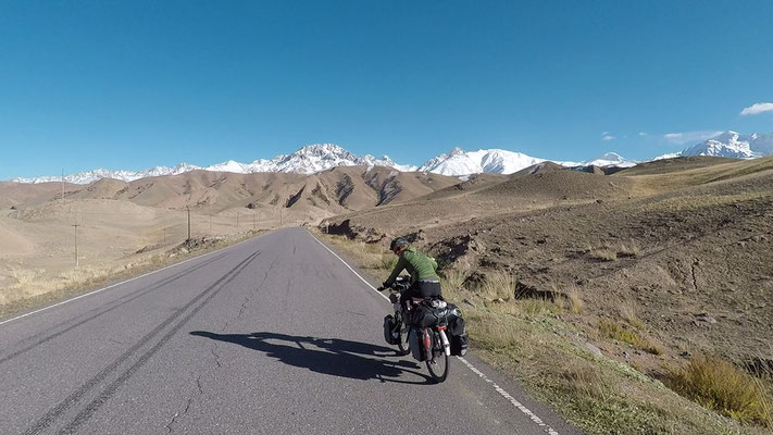 Irkeshtam Pass - somewhere there