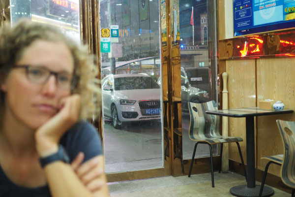 im Restaurant darf der Knüppel nicht fehlen