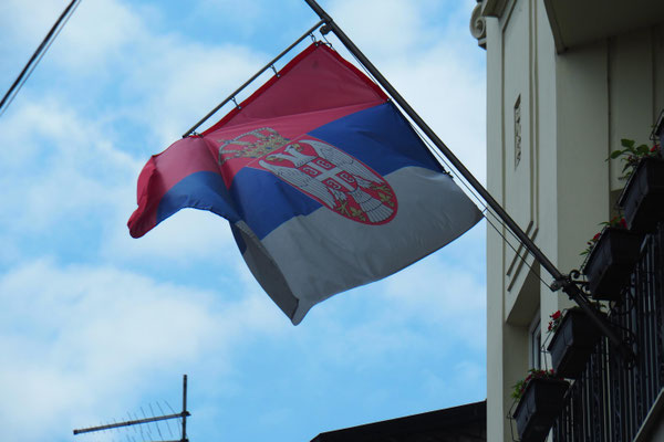 Serbische Flagge