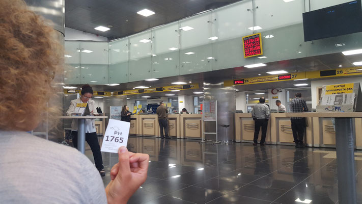 Warten in der Post von Ankara
