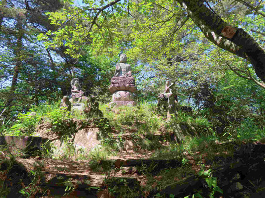 9 羅漢山の釈尊