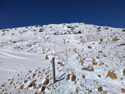 7.根石岳山頂への登山道
