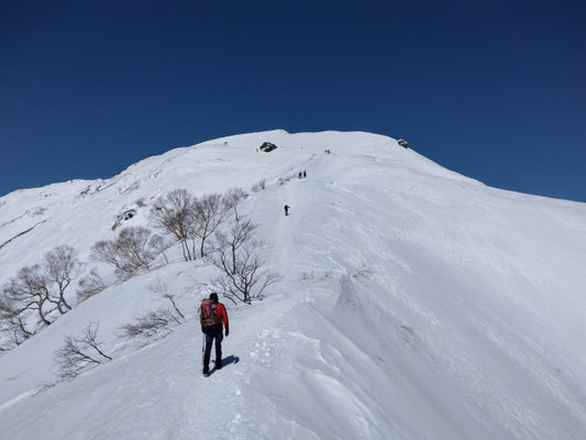 6.谷川岳山頂に向かって