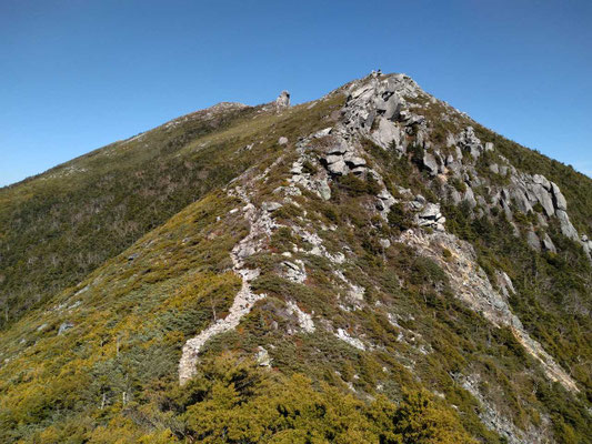 6.金峰山山頂への稜線