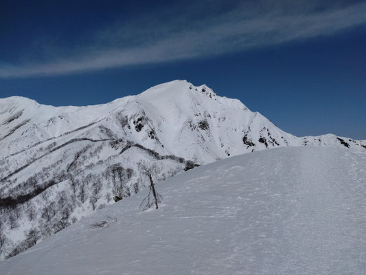 3.谷川岳山頂に向かって