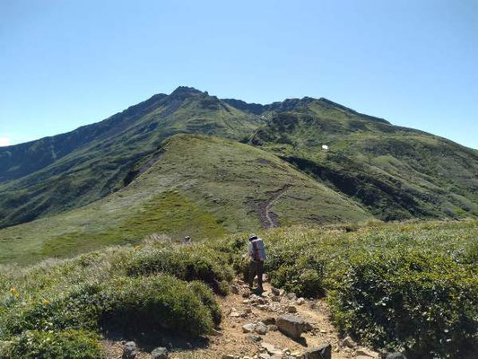 振り返り見る鳥海山