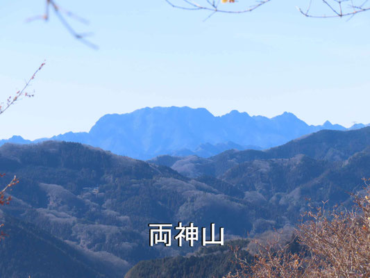 10 両神山は荒々しい