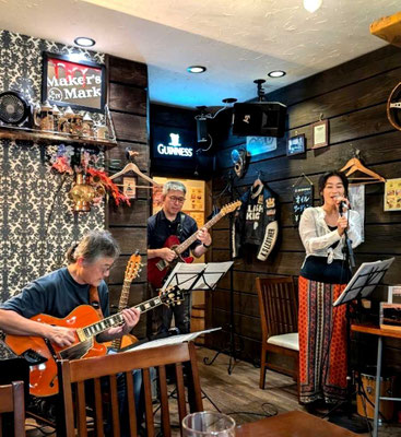 GIN GIG Session at Restaurant&Pub GIN